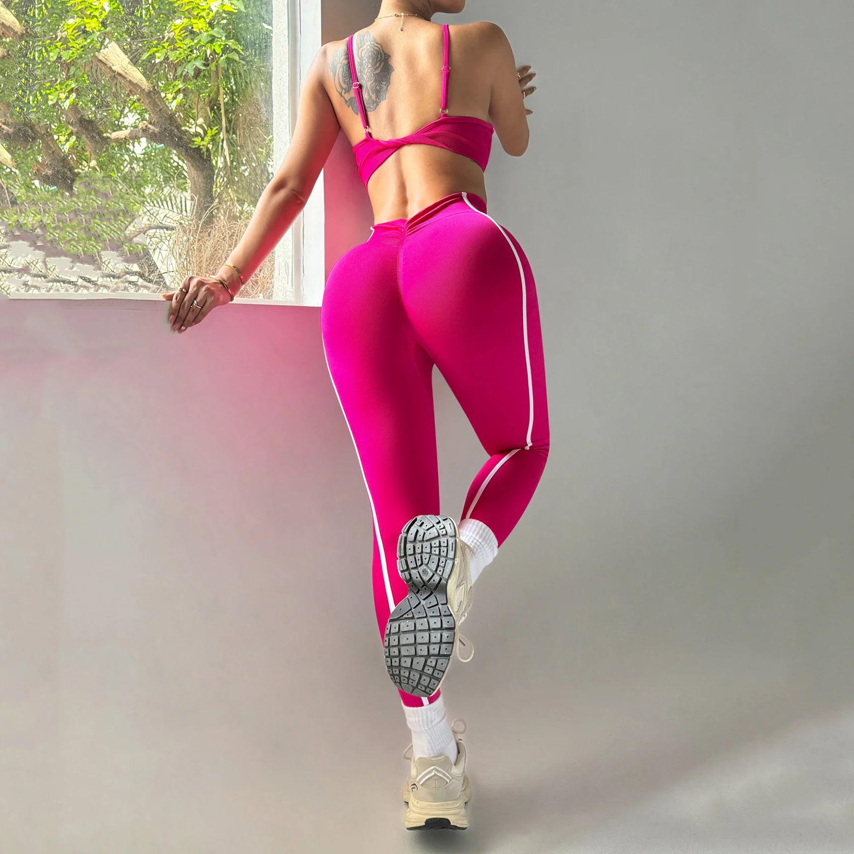 2PCS Women's Yoga Tracksuit Seamless High-Waisted Leggings Set Breathable Activewear Fitness Set Sport Bra Top Yoga Clothing Set - Image 2
